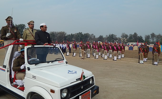 गणतंत्र दिवस के अवसर पर विभागों ने किया झांकियों का प्रदर्शन 