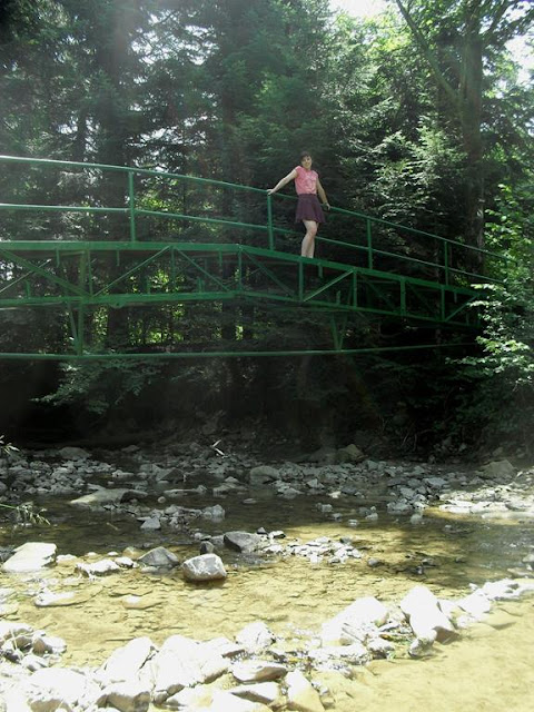 Mostek po drodze do kapliczki Synarewo