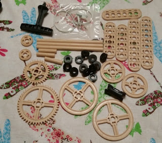 Maker Studio Gears Building Kit  contents