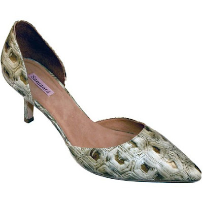 Designer Shoes, leading retailer of ladies' wide and large size shoes, 