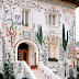 Botanical Dreams: The Artistic Interiors of a Painted Paradise