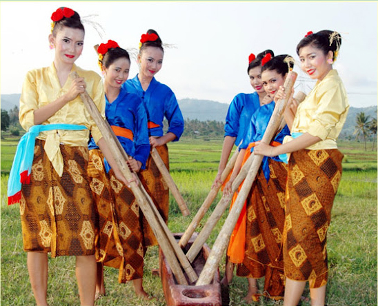 Blog Budaya Indonesia: Tari Bendrong Lesung : Tari 
