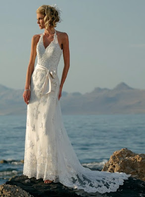 Beach and Lace Wedding Dresses - Your Simple Choice to Your Beach Wedding