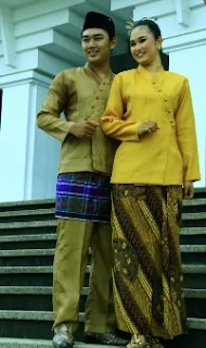 Baju adat Miskat