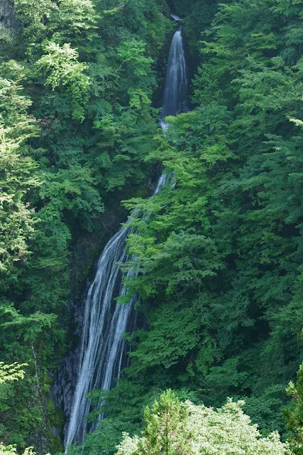 展望台から観る丸神の滝