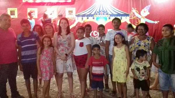 Cinquenta crianças conhecem o Circo Marcos Frota, em Russas