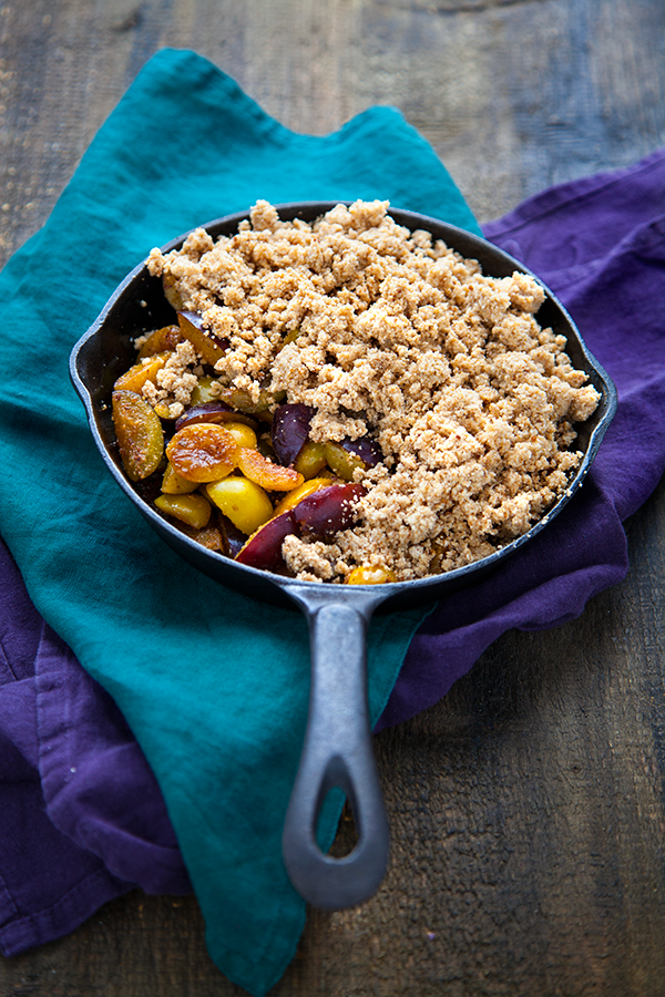 Crumble aux quetsches et mirabelles