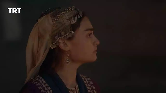 Ertugrul Ghazi – Engin Altan Duzyatan, Esra Bilgic – Wife of Ertugrul in the drama, Hulya Korel Darcan – Mother of Ertugrul.