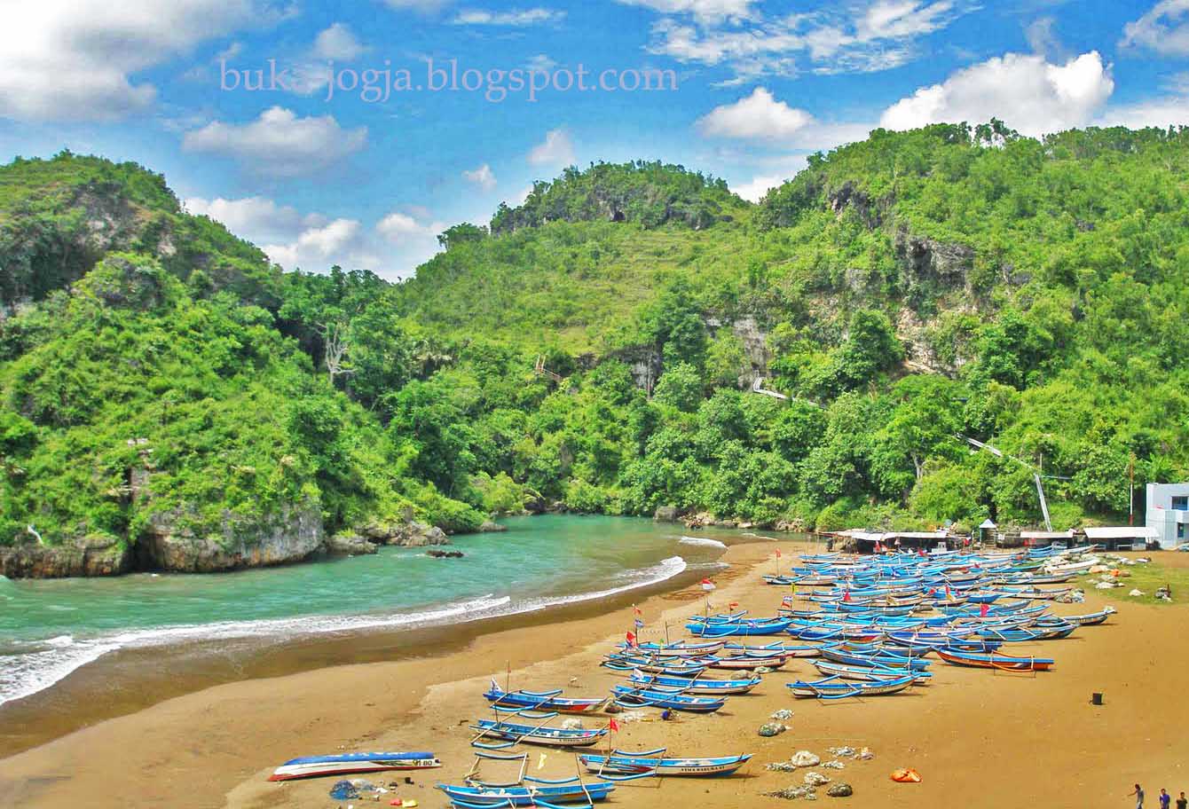  Pantai Baron Sang Pertama