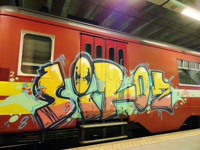 kaos graffiti