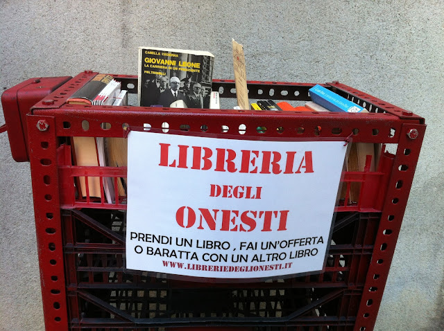 Pontremoli, libreria degli onesti