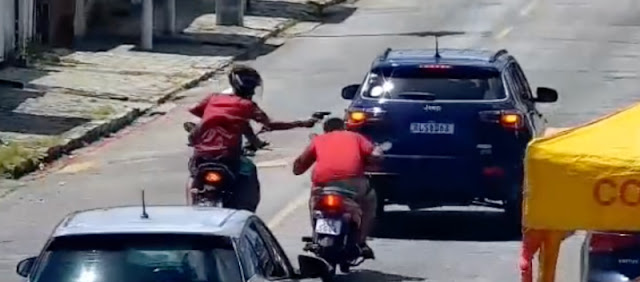 VÍDEO mostra homem sendo perseguido e morto a tiros enquanto pilotava moto, em João Pessoa
