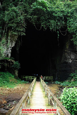 Photo of Gomantong Cave Entrance