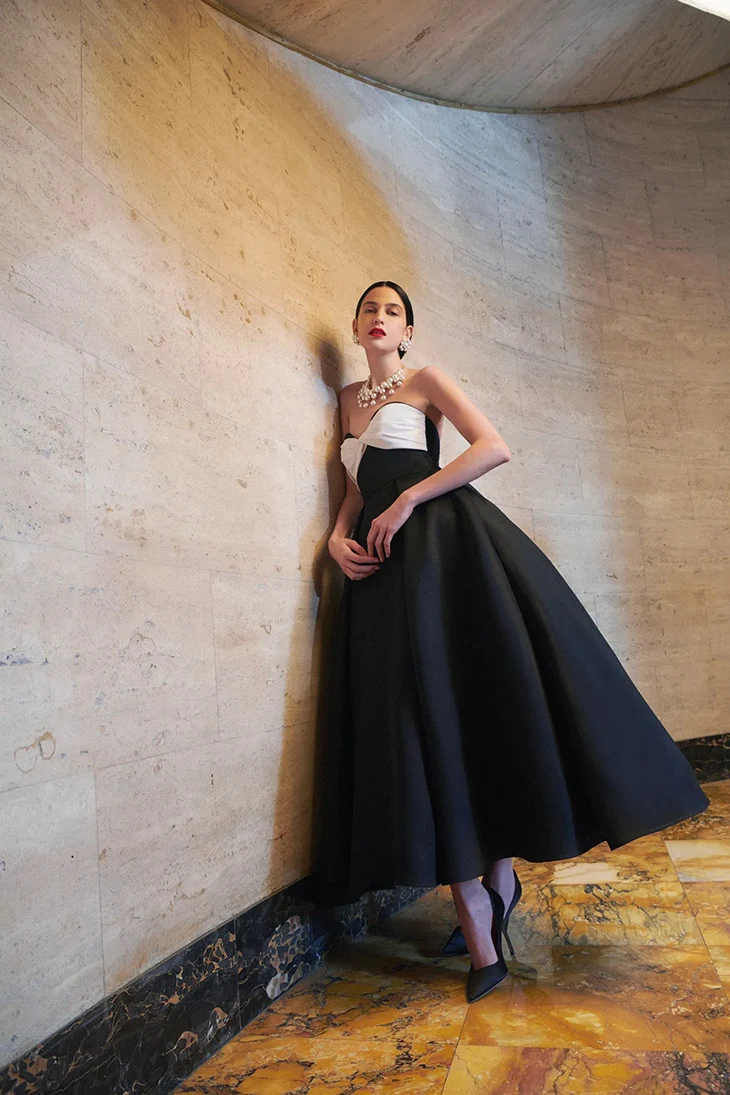 CAROLINA HERRERA Pre-Fall 2023 Collection