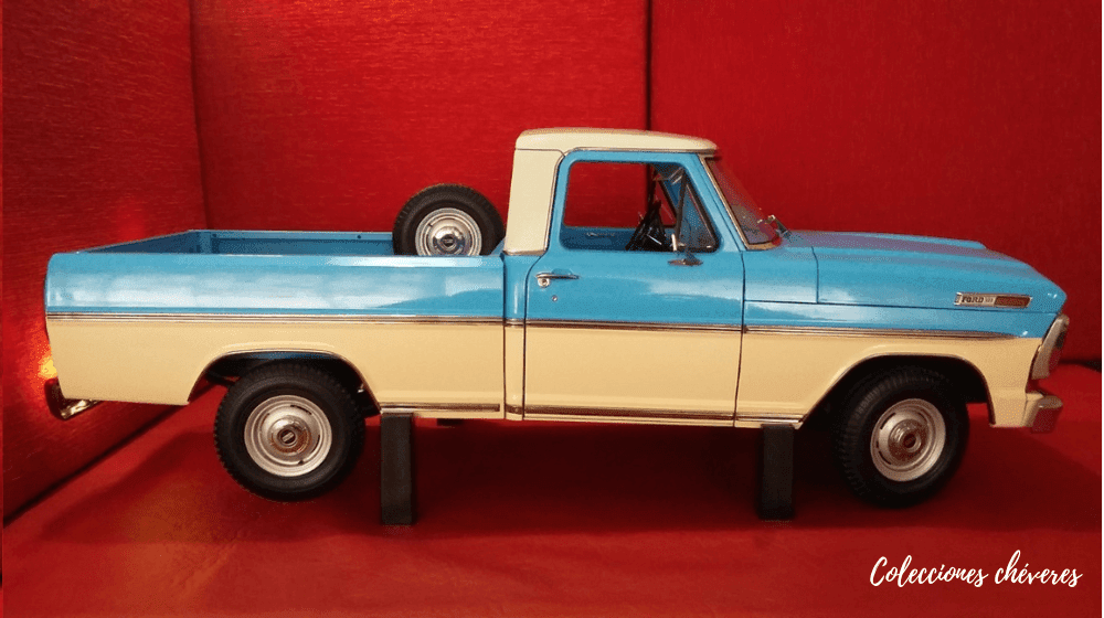 ford f-100 1:8 salvat