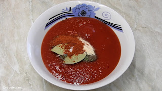Sos barbecue sau bbq dulce picant tomat reteta de casa pentru gratar retete sosuri dressinguri dulci picante aromate bulion suc de rosii,
