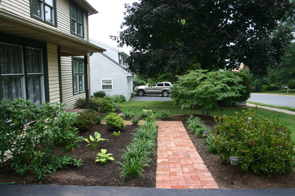 Brick Walkway5