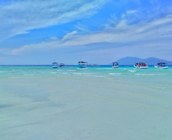 pantai di Karimunjawa