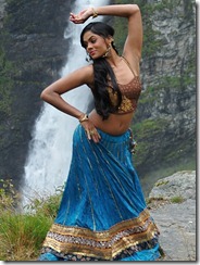 karthika_dancing_photo
