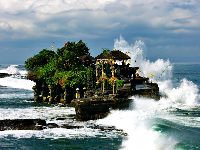 Tanah Lot Temple