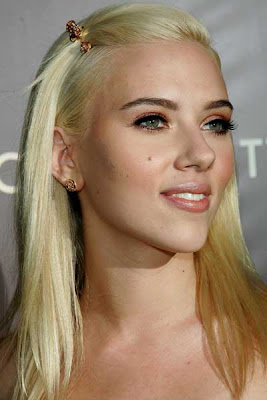  best celebrity hairstyles Scarlett Johansson long straight hairstyle 