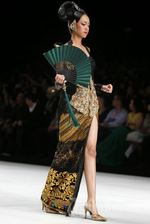 10 Model Desain  Kebaya Anne  Avantie  2021