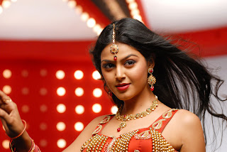 Monal Gajjar New Hot Photoshoot From Sudigadu Movie cleavage