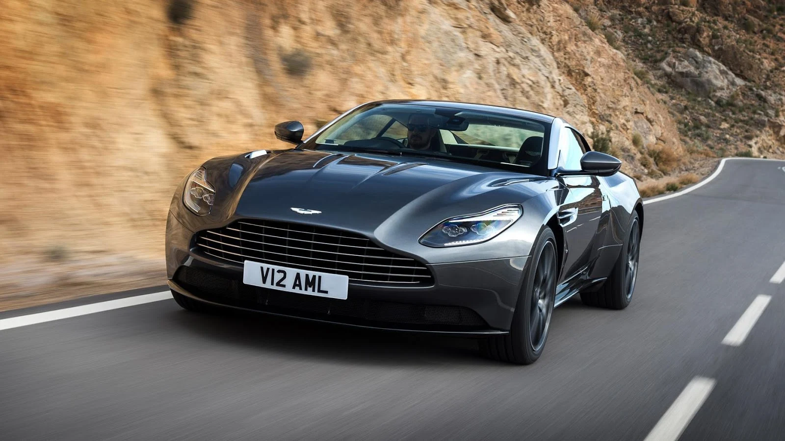 Aston Martin DB11