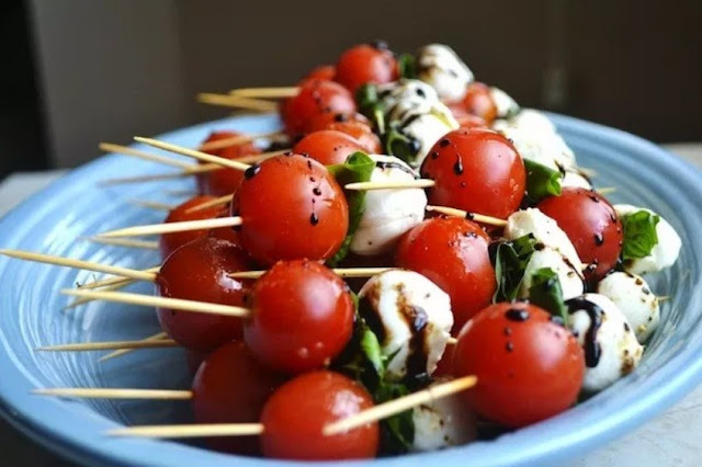 Caprese Salad Skewers 