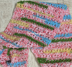 Sweet Nothings Crochet free crochet pattern blog, free crochet pattern for a scarf, photo detail of the scarf ,