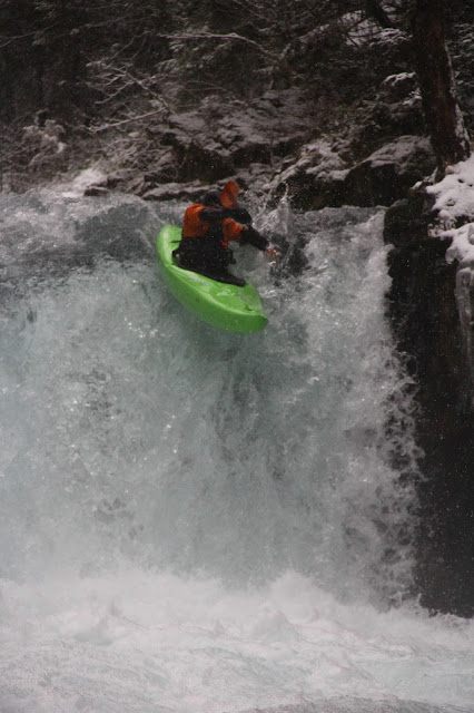 Daniel Patrinellis. Adrian Wigston, Mike Nash, Joe Howard, Scott Waidelich, Jeremy Bisson, Alex Podolak, Brad X, Logan Farrell, Kokatat, Dagger Kayaks, Confluence watersports, Canon 7D, Canon, Gopro, GoPro Hero2, Mamba, Nomad, Burn, Karnali, Little White Salmon River, Little White Salmon, LDUB, ldub, Little White, Hood River, Kayaking, Creeking, Carnage, WA, Washington, PNW