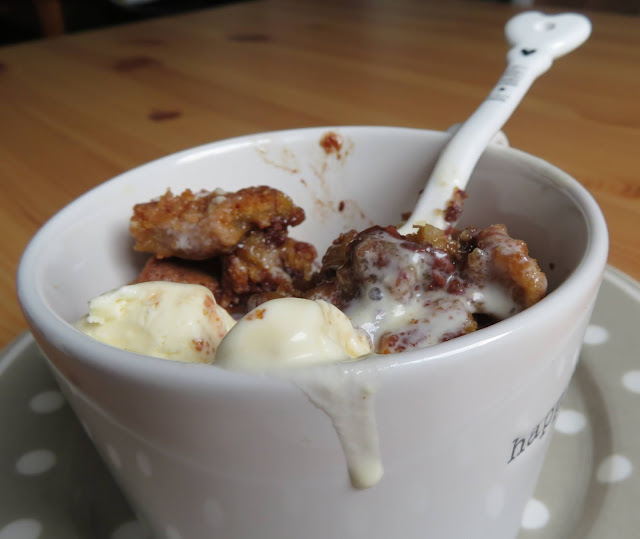 Deep Dish Chocolate Chip Cookie for One