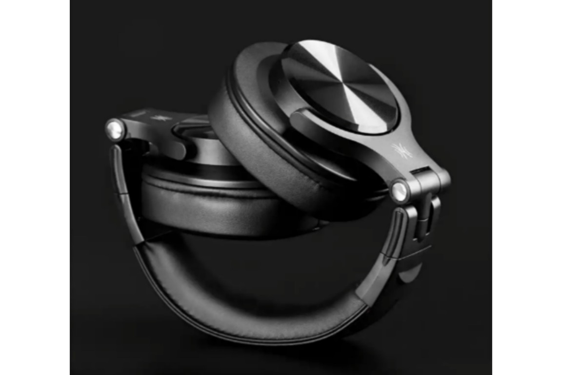 Oneodio A70 headset. Best Bluetooth headset with audio jacks. Unique-mag.