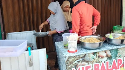 Yuk Coba! Sergai Ada Mie Balap Yang Enak Loh