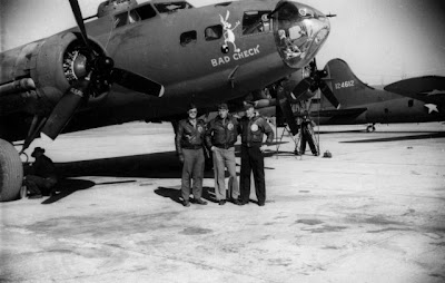 Boeing B-17 bomber Bad Check with officer crew