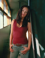 Kristin-Kreuk-5