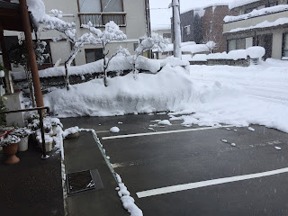 駐車場の雪