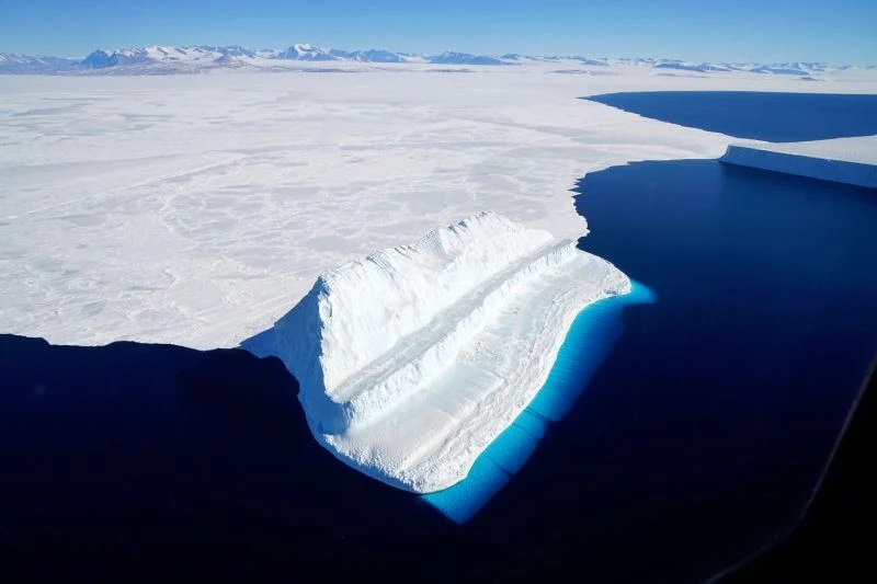 The NASA showed the “blueest ice” on Earth