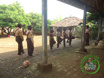 Regu Perempuan: Latihan PBB Pramuka SDN Gardu Mukti, 