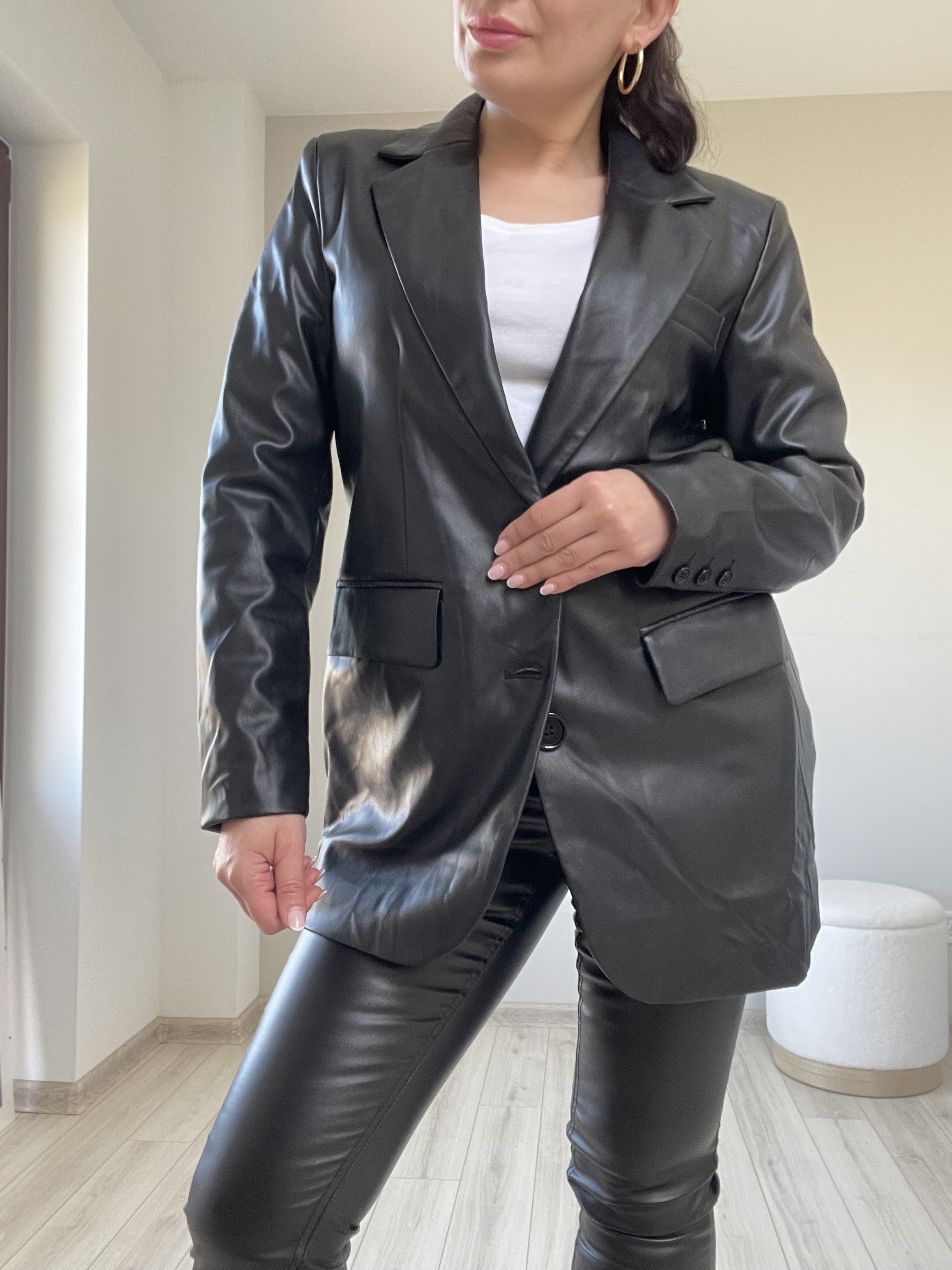 https://www.adriana-style.com/2024/04/leather-like-bonprix-black-look.html