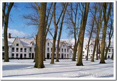 beguinage sous la neige