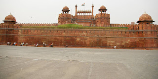 दिल्ली में घूमने के लिए 15 अतुल्य पर्यटन स्थल