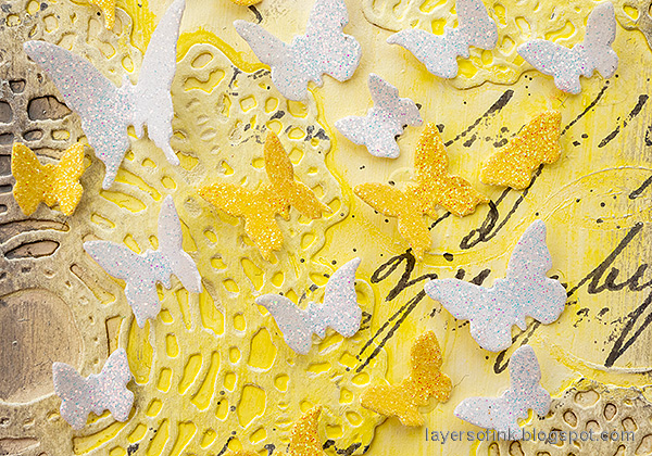 Layers of ink - Lemon Butterflies Tag Tutorial by Anna-Karin Evaldsson.