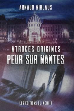 Atroces origines : peur sur Nantes de Arnaud Niklaus nous propose de découvrir Héléna, jeune étudiante, dont les comportements sont de plus en plus étranges. En parallèle des meurtres violents se produisent. On découvre au fil des pages ce qui relie ces deux histoires.