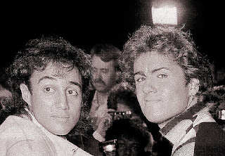 George Michael e Andrew Ridgeley cantano Careless Whisper - Wham