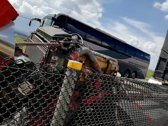 Salió volando la cabina del tráiler