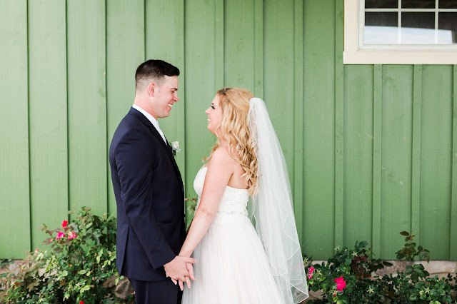 Thousand Acre Farm Wedding | Photos by Heather Ryan Photography