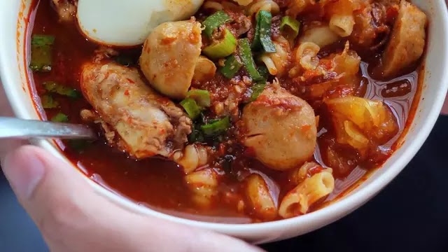 4 Varian Resep Seblak Sederhana Tapi Dijamin Enak 4 Varian Resep Seblak Sederhana Tapi Dijamin Enak