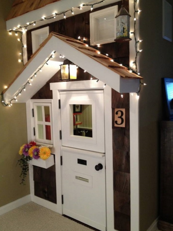 8 KIDS UNDER STAIR PLAYHOUSE DIY IDEAS