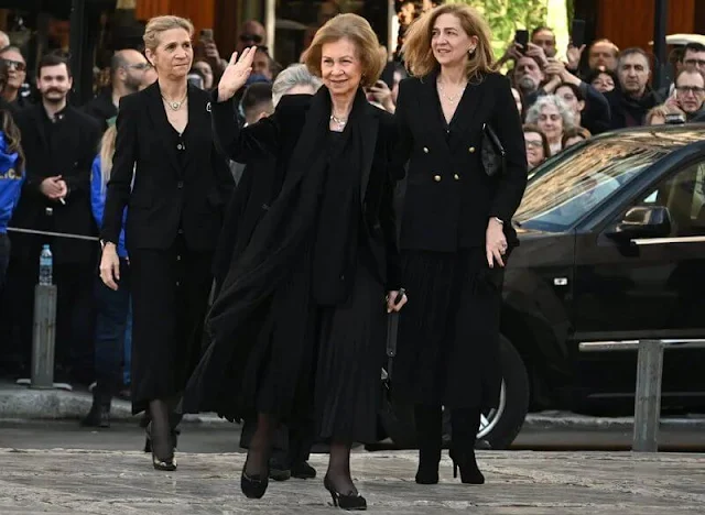 Queen Sofia, Infanta Elena, Infanta Cristina, Queen Anne-Marie, Crown Princess Marie-Chantal, Princess Maria-Olympia